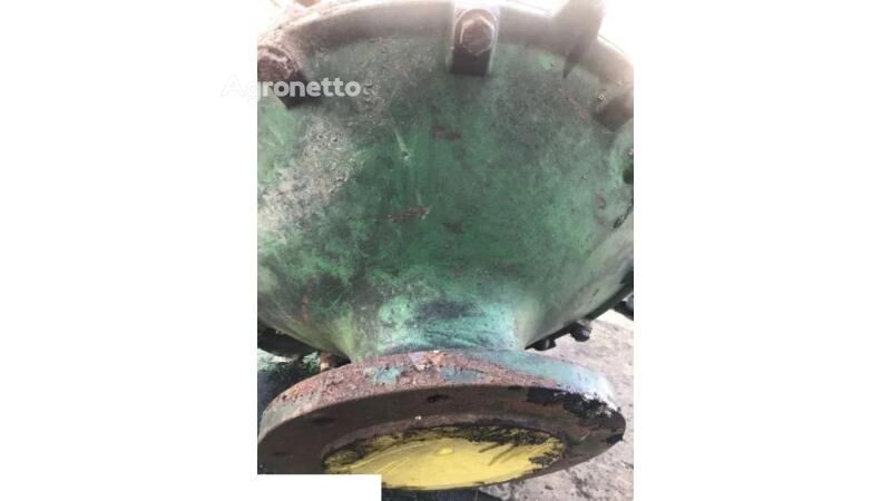 John Deere 6850 final drive