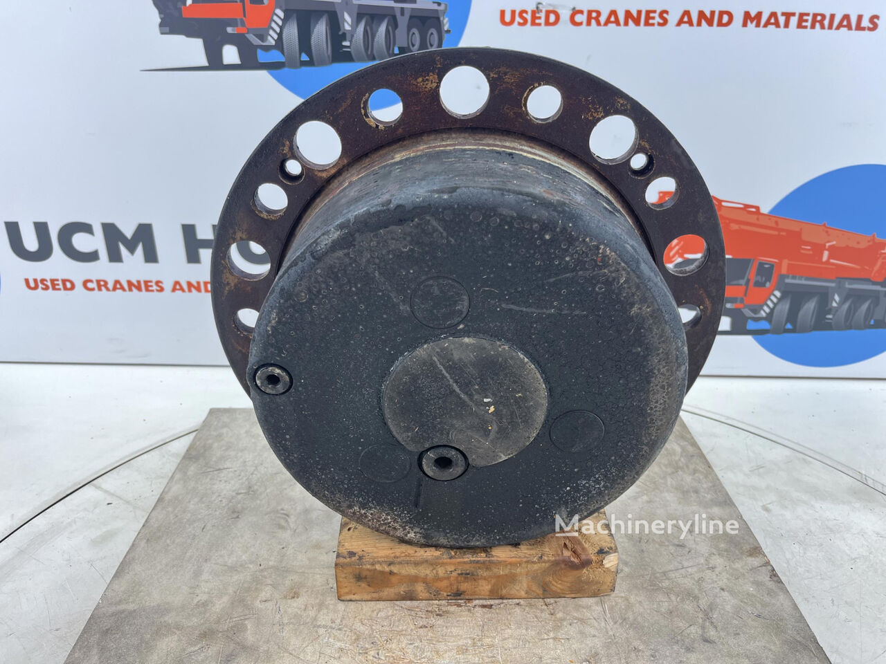 Moteur de translation Liebherr LTM 1070 planetary gear 17-24-67-32-3pl-H127-46 pour grue mobile Liebherr LTM 1070 à vendre | Machineryline ML Moteur de translation Liebherr LTM 1070 planetary gear 17-24-67-32-3pl-H127-46 pour grue mobile Liebherr LTM 1070 - Machineryline