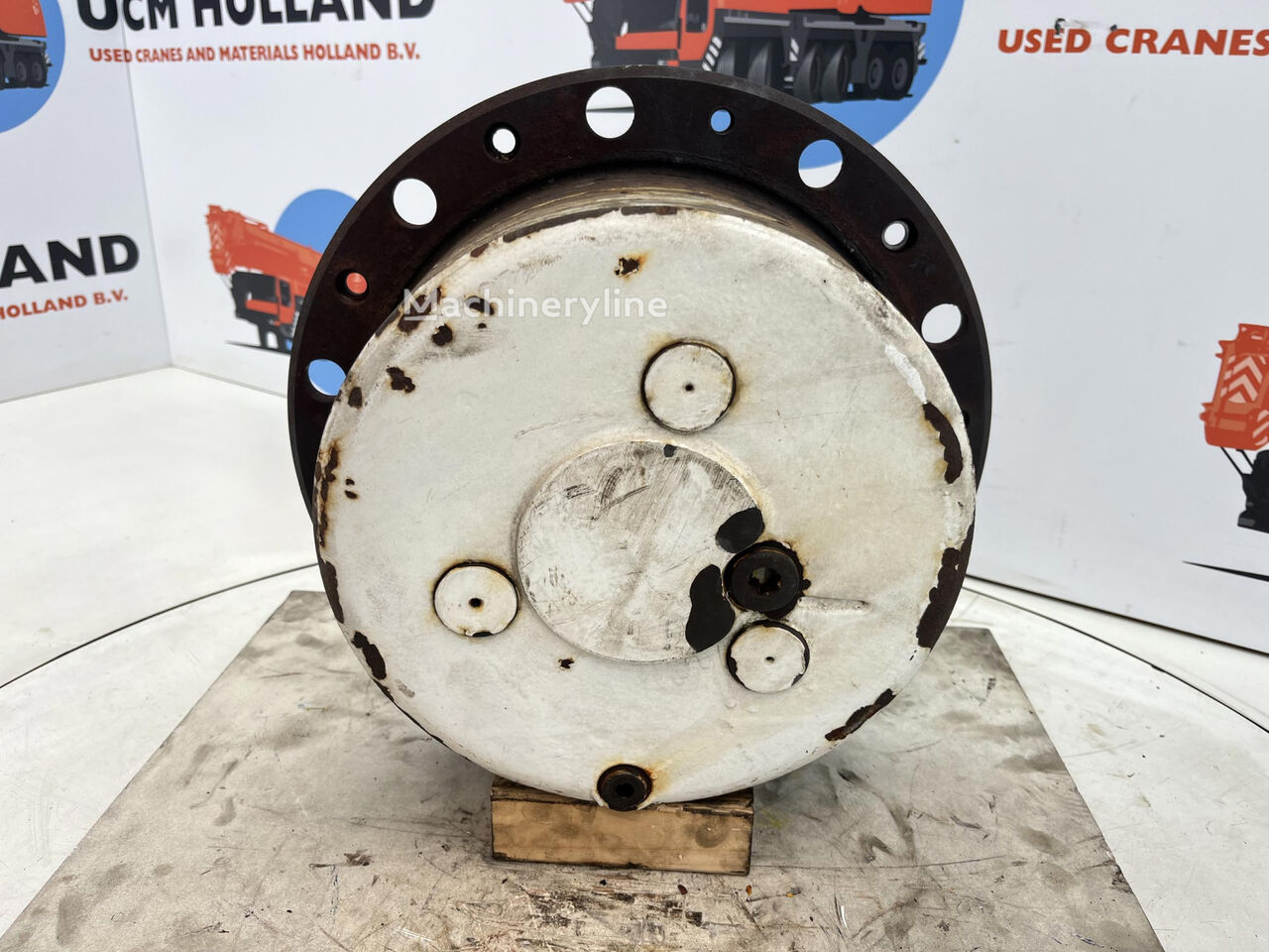 Moteur de translation Terex/Demag AC 35 planetary gear 17-24-67-32-46-3pl-H135 pour grue mobile Terex Demag AC 35 à vendre | Machineryline CG Moteur de translation Terex/Demag AC 35 planetary gear 17-24-67-32-46-3pl-H135 pour grue mobile Terex Demag AC 35 - Machineryline