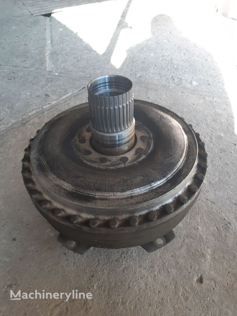 UNC fluid coupling for wheel loader