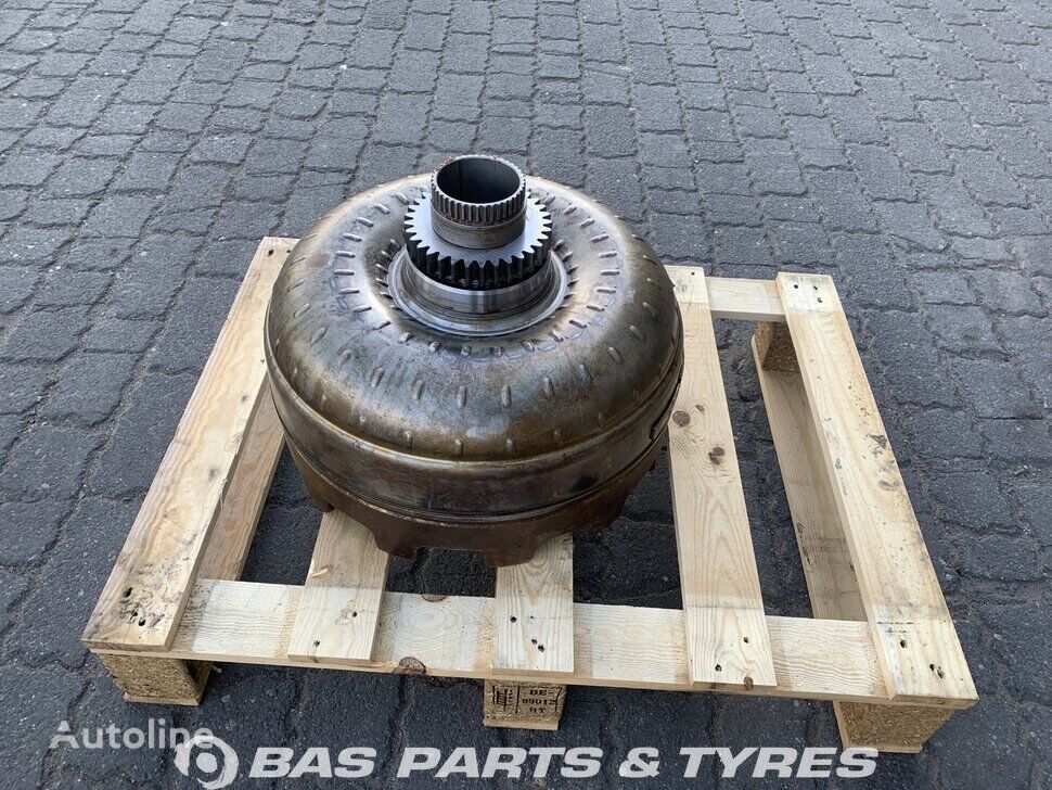 Volvo 11038187 fluid coupling for Volvo truck