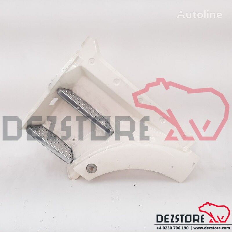 predellino 81615100827 per trattore stradale MAN TGX