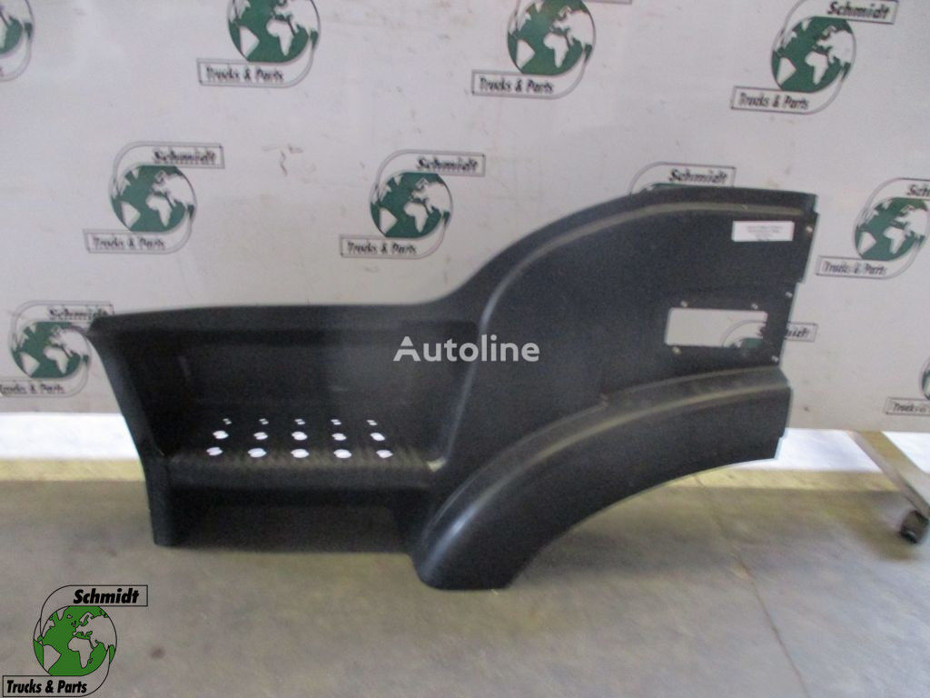 Stopnica IVECO HIWAY INSTAPKAST LINKS EURO 6 504103310 za tovornjak naprodaj | Autoline SI Stopnica IVECO HIWAY INSTAPKAST LINKS EURO 6 504103310 za tovornjak - Autoline