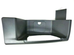 running board MAN Trittbrett Einstiegskasten Einstieg rechts 81615100664 untuk truk MAN TGM TGL