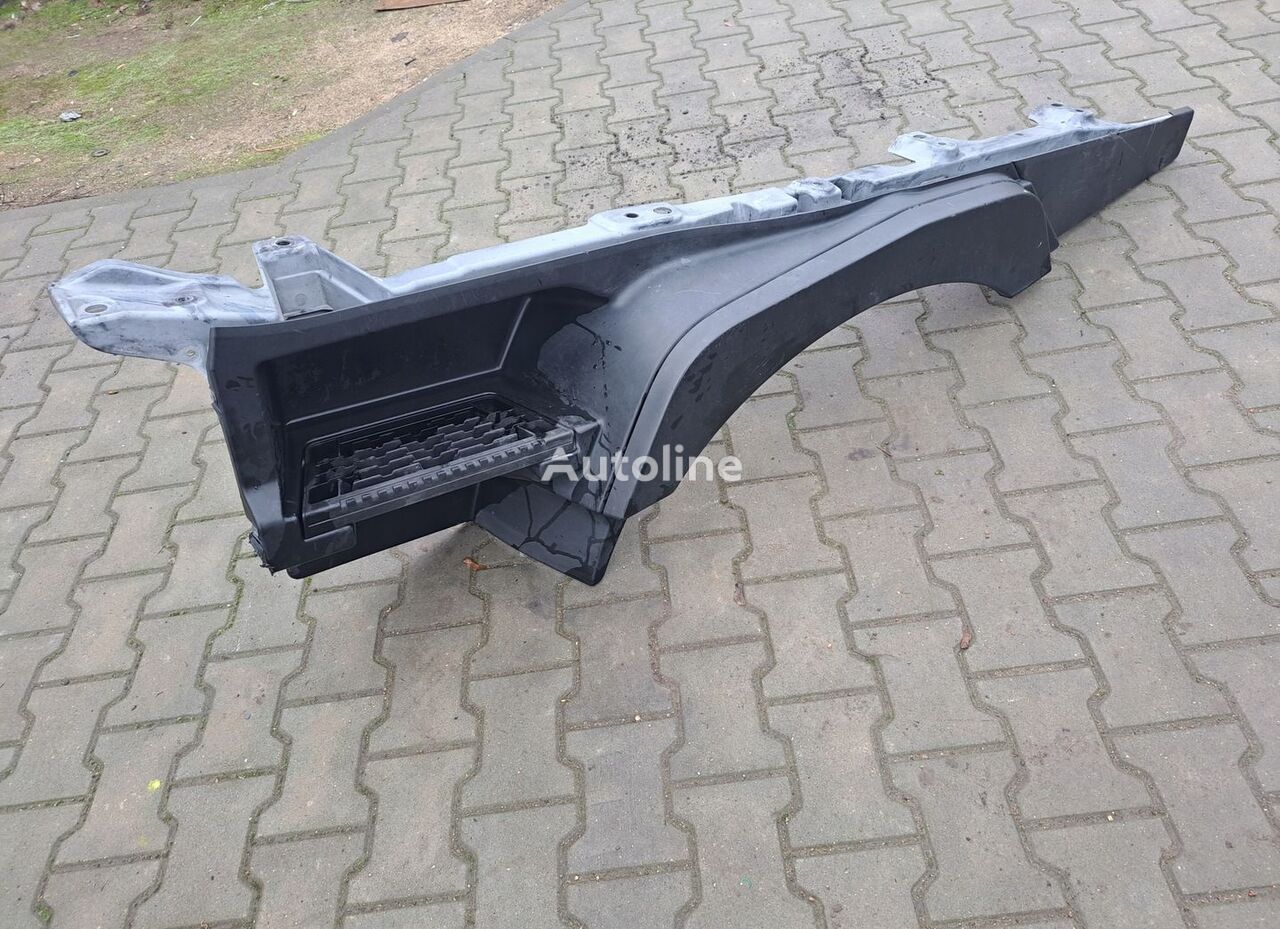 Renault STOPNICA GÓRNA STOPIEŃ LEWY RENAULT GAMA T RANGE footboard for truck