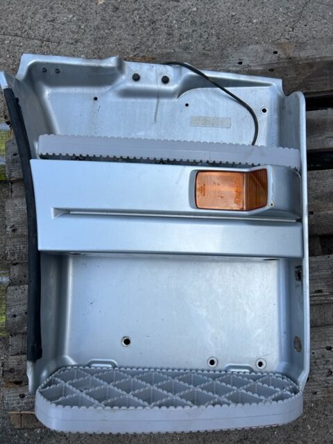 Scania 1854238 fotsteg till Scania R-Serie R440 lastbil - Autoline