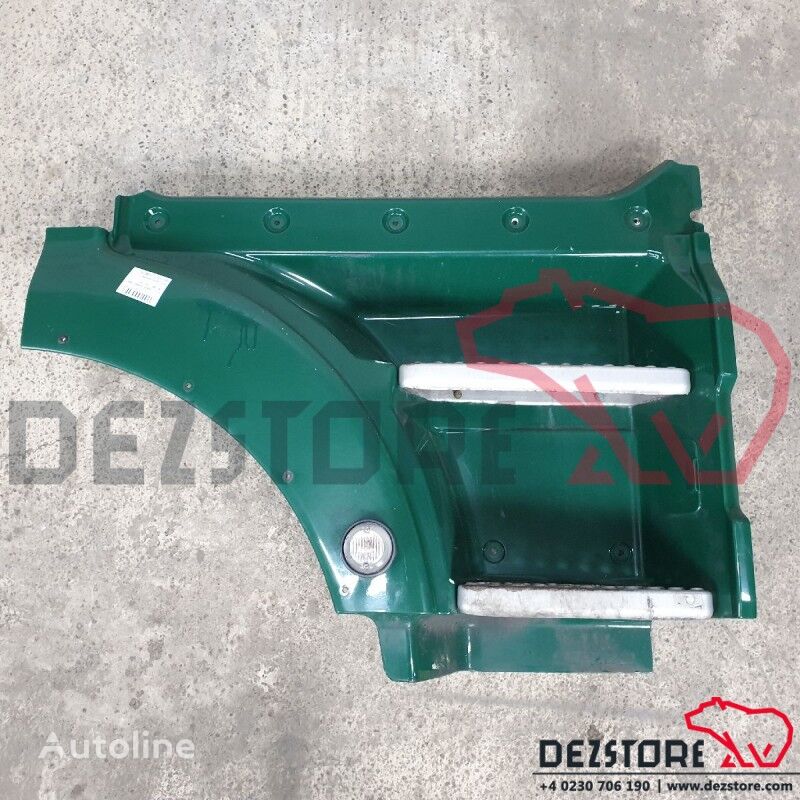 Estribo Scara mare dreapta 81615100704 para camião tractor MAN TGA - Autoline