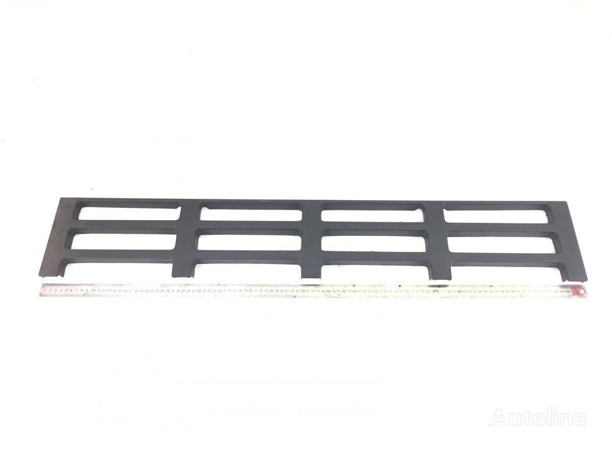 Volvo FH12 2-seeria (01.02-) 20409818 footboard for Volvo FH12, FH16, NH12, FH, VNL780 (1993-2014) truck tractor