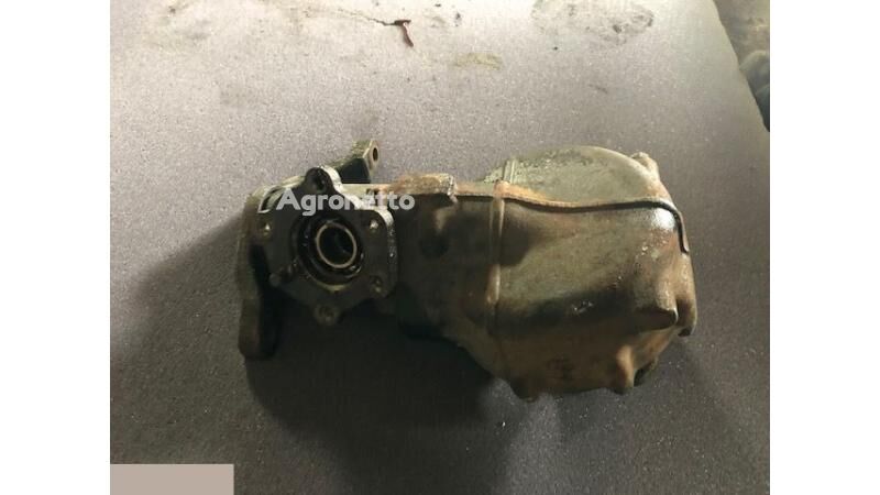 John Deere 4100 front axle