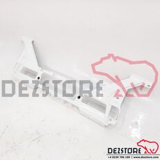 牵引车 MAN TGS 的 前饰板 81416146032