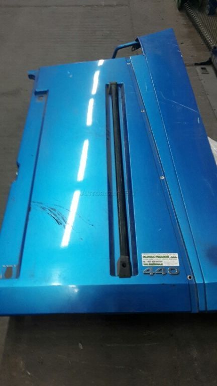 revestimento Bocný panel na kabínu para camião tractor Renault Magnum