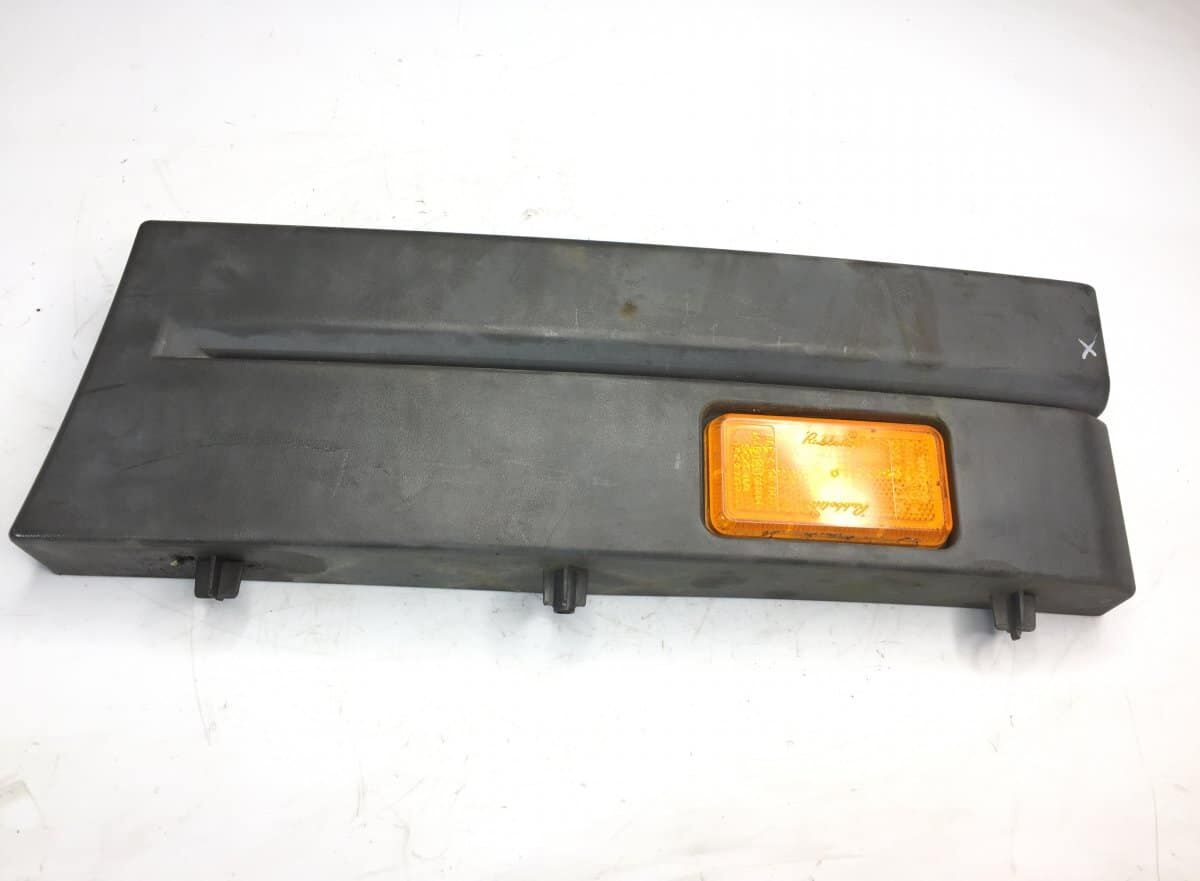 Placă de trepte stânga mică din plastic cu semnalizator front fascia for Scania truck