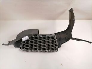 Scania &Uuml;lemine astmelaud, vasak 2418455 spot-facing till Scania R410 dragbil