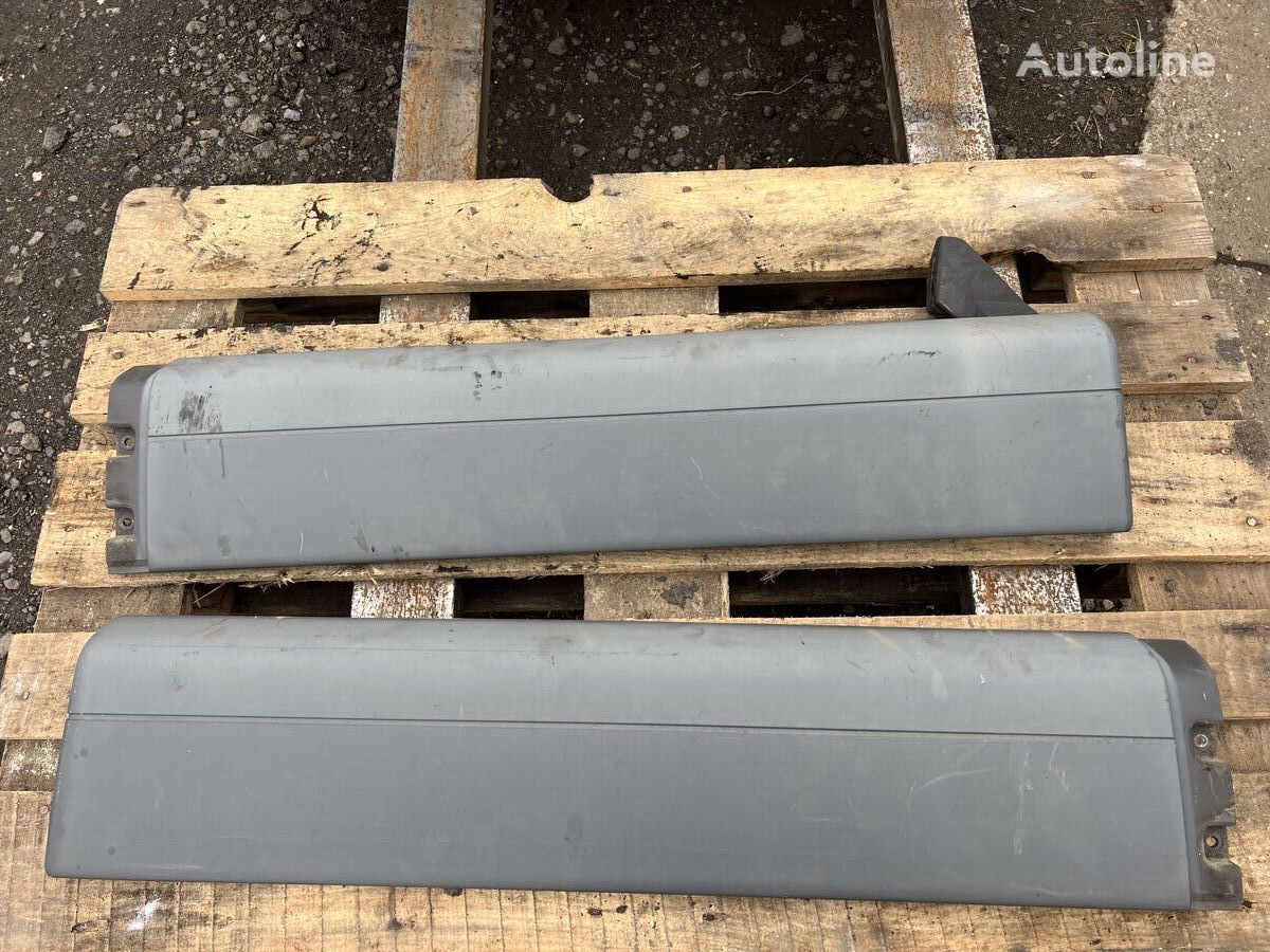 Revestimento Trittbrett Verlängerung 81.61210.0374 para camião MAN TGL 8.220 - Autoline