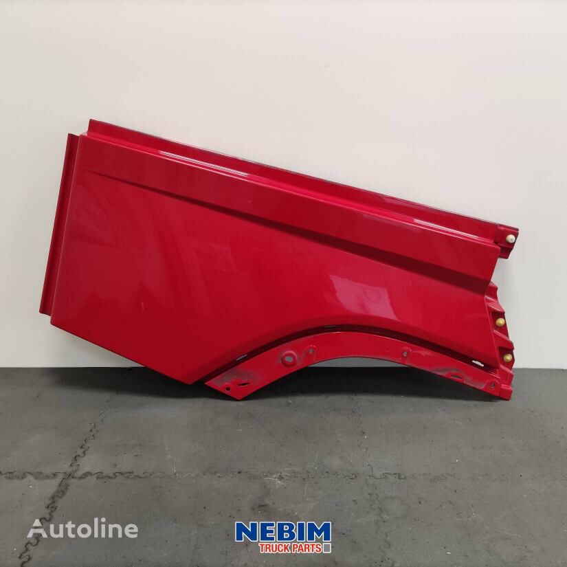 revêtement Volvo - 82180201 - Spatscherm FH4 rechts pour camion