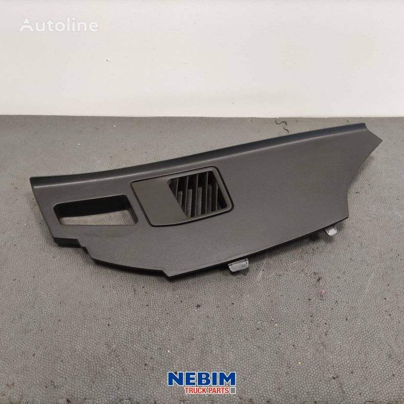 Volvo - 82824463 - Kap front fascia for truck