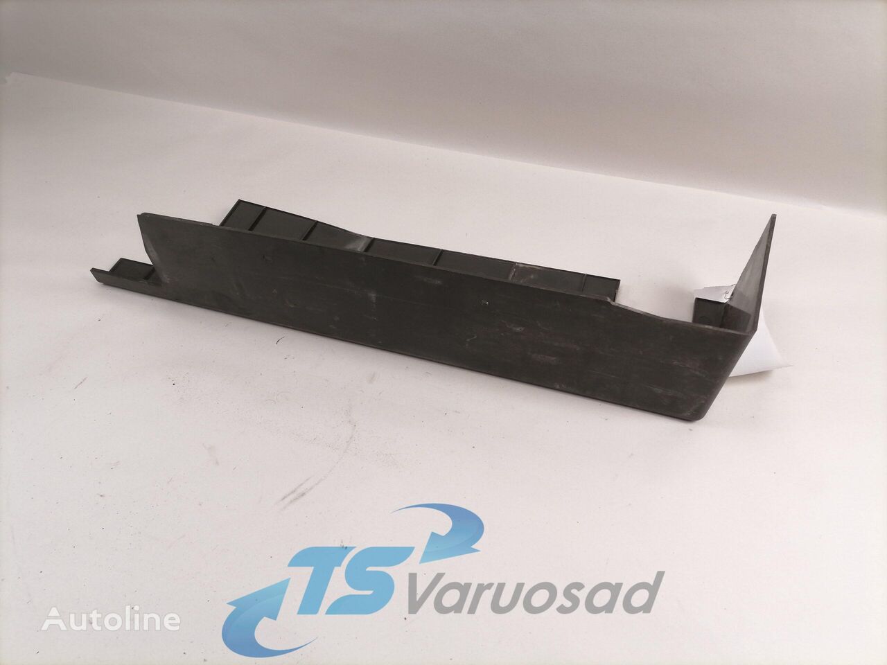 облицовка Volvo Salongi plastik 84015083 для тягача Volvo FH