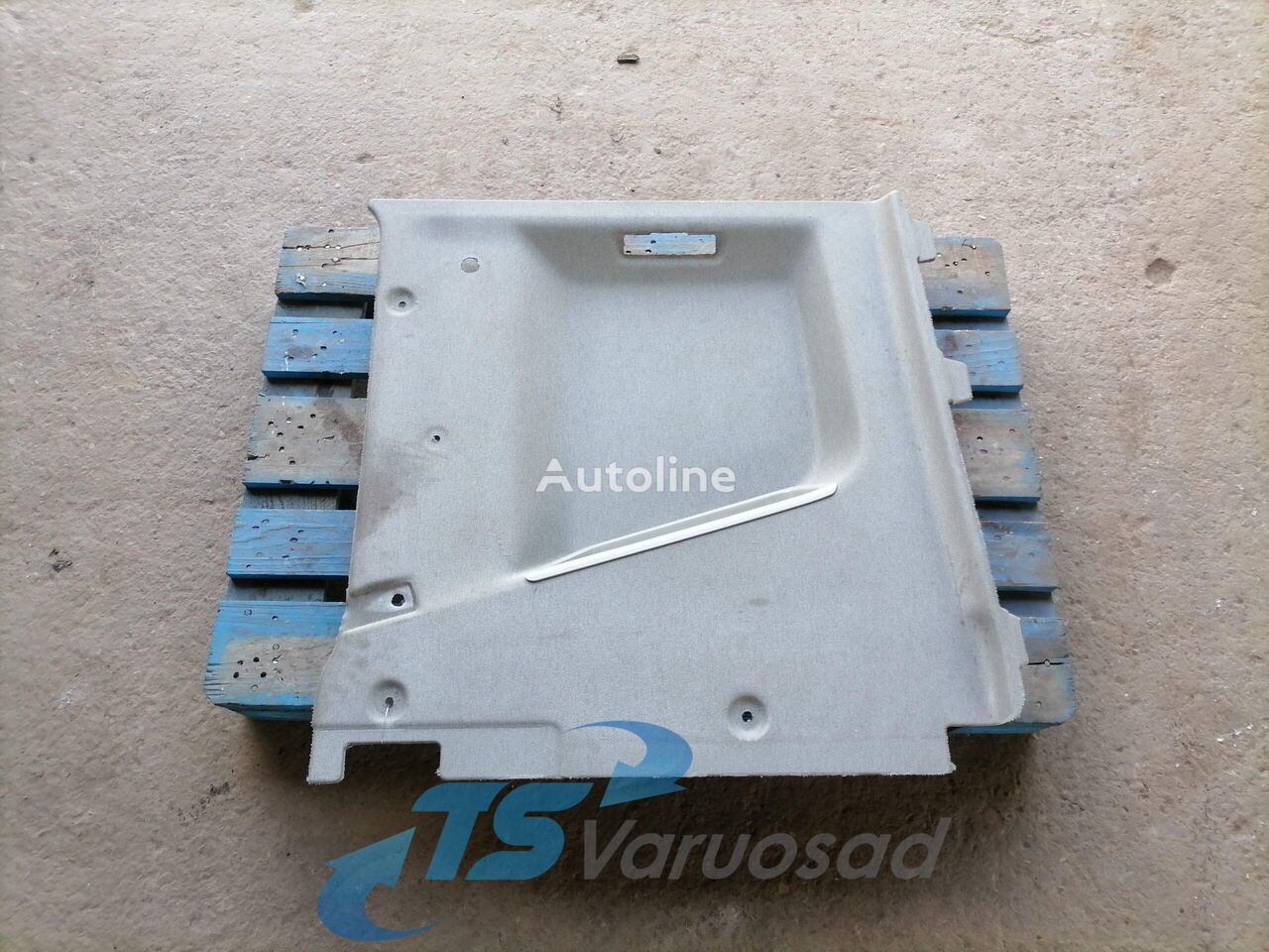 Volvo Salongi polster 82246972 fascia delantera para Volvo FH tractora