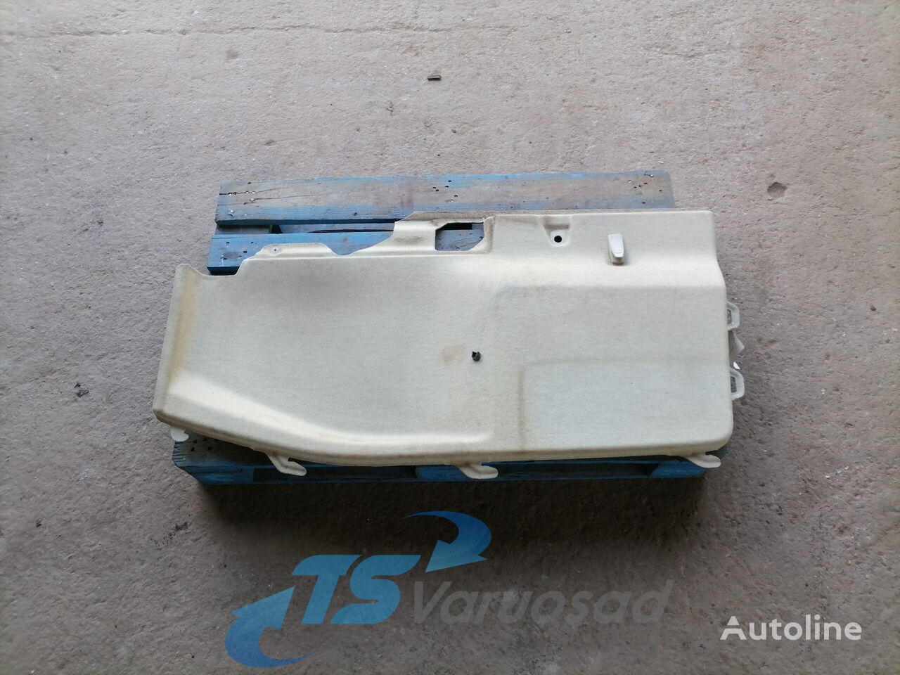 Volvo Salongi polster 82862479 front fascia for Volvo FH truck tractor - Autoline