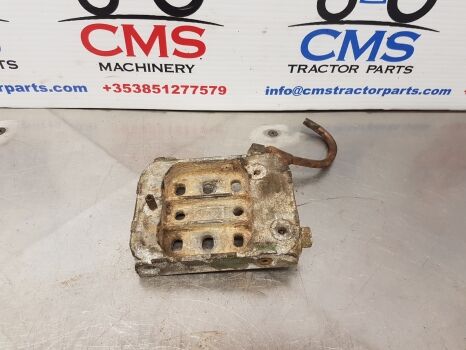 John Deere 2030, 2130, 2140, 2040 Fuel Filter Housing Ar50040, Re28535, Ar5 AR50040 Kraftstofffiltergehäuse für 2130 Radtraktor - Agroline