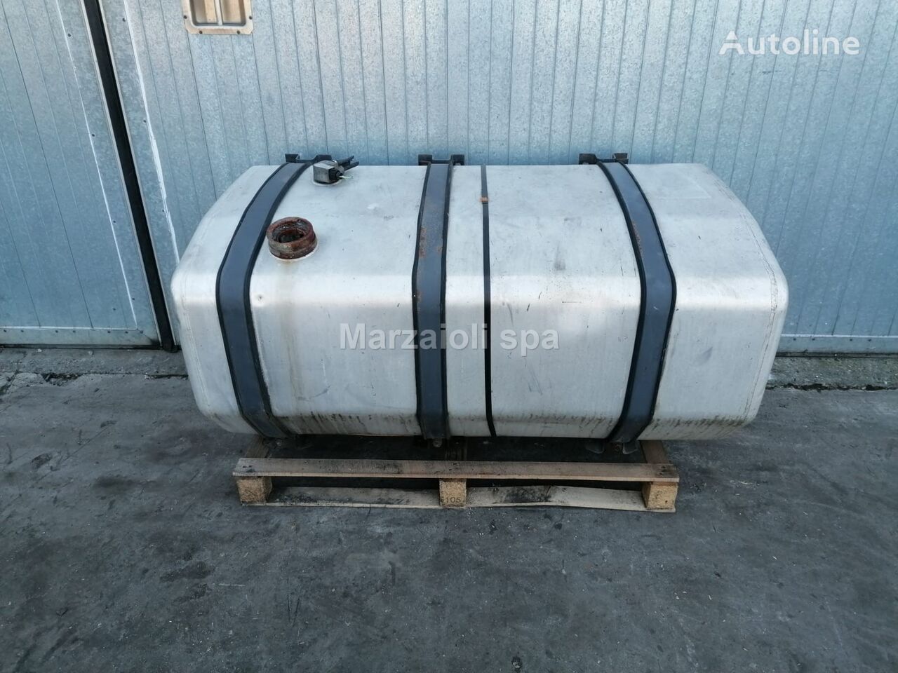 fuel tank for Renault truck