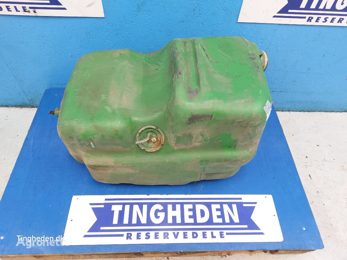 réservoir de carburant pour tracteur à roues John Deere 2140