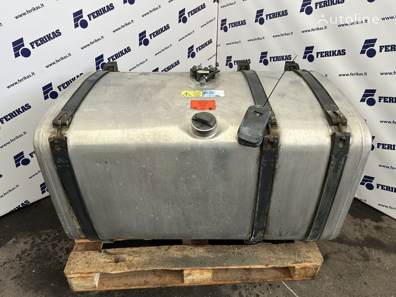 500L complete fuel tank with brackets brandstoftank voor Scania R trekker