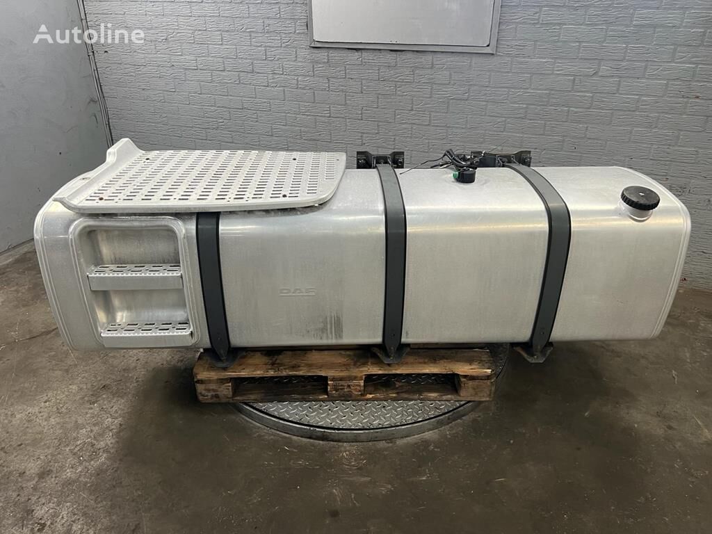 DAF Brandstoftank met steunen 850 liter CF 85 fuel tank for truck