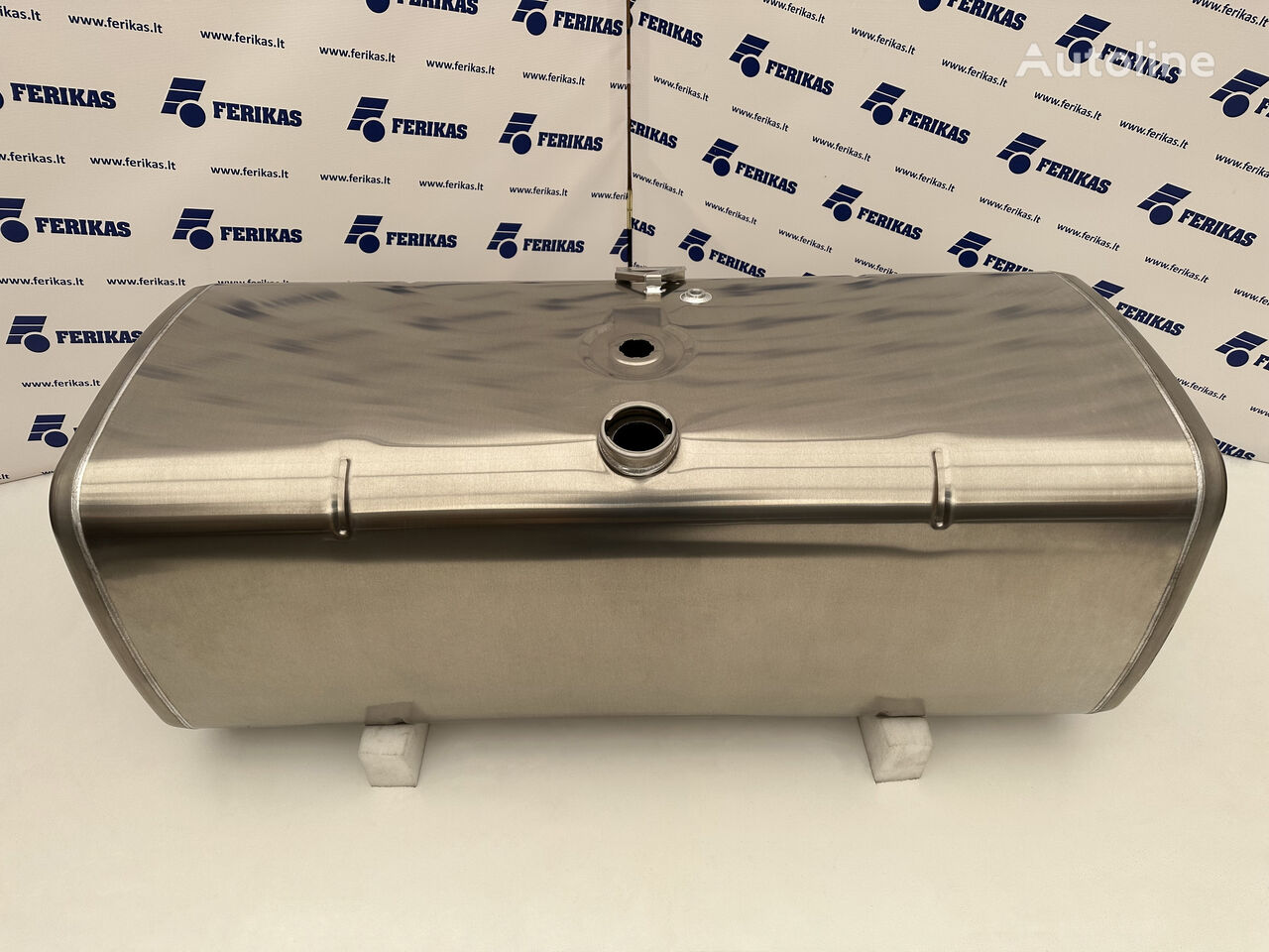 réservoir de carburant DAF New aluminum fuel tank 590L pour tracteur routier DAF