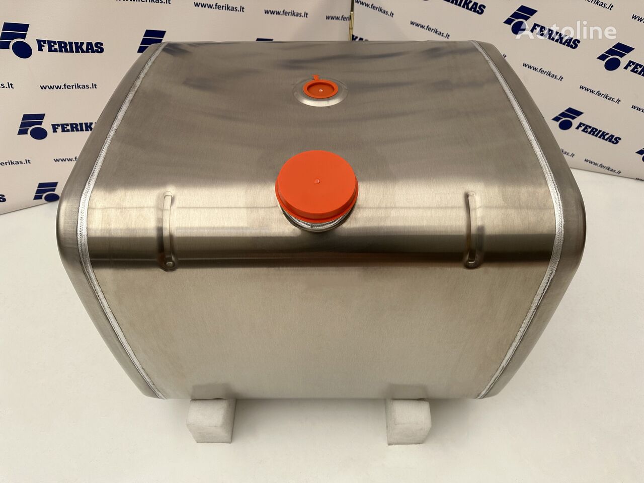 IVECO New aluminum fuel tank 300L Kraftstofftank für IVECO Sattelzugmaschine