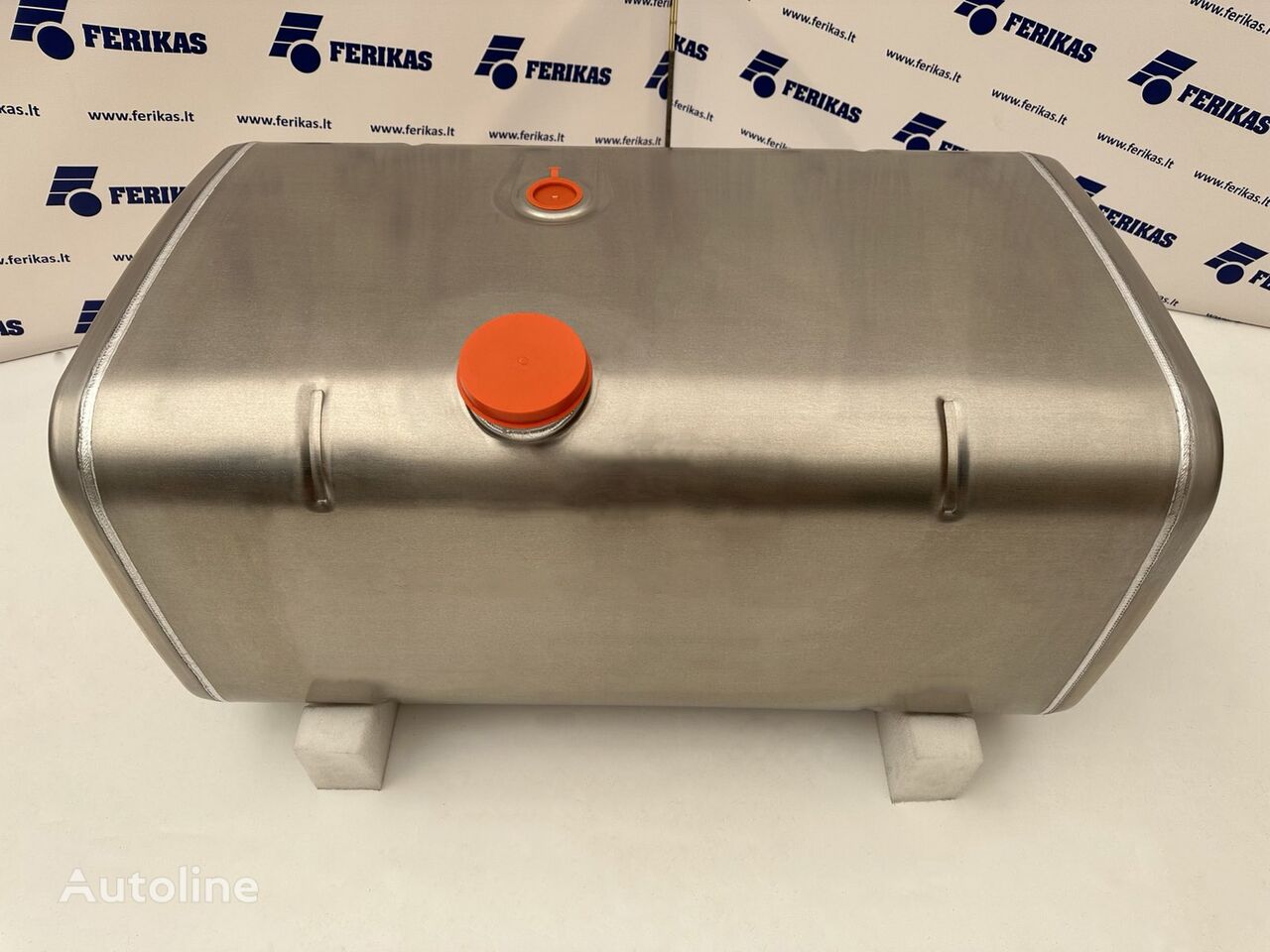 serbatoio carburante MAN New aluminum fuel tank 300L per trattore stradale MAN