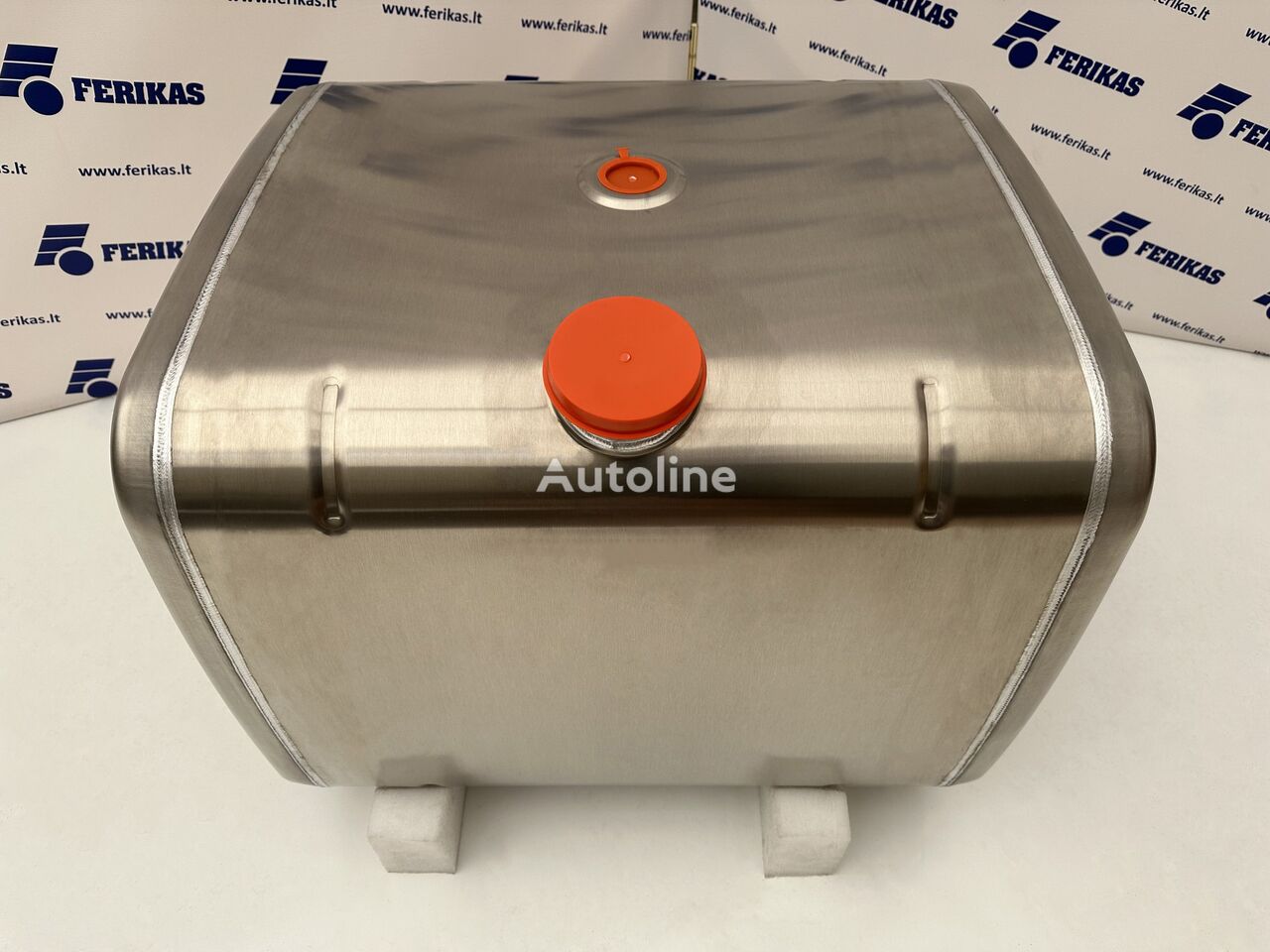 MAN New aluminum fuel tank 300L depósito de combustible para MAN cabeza tractora - Autoline