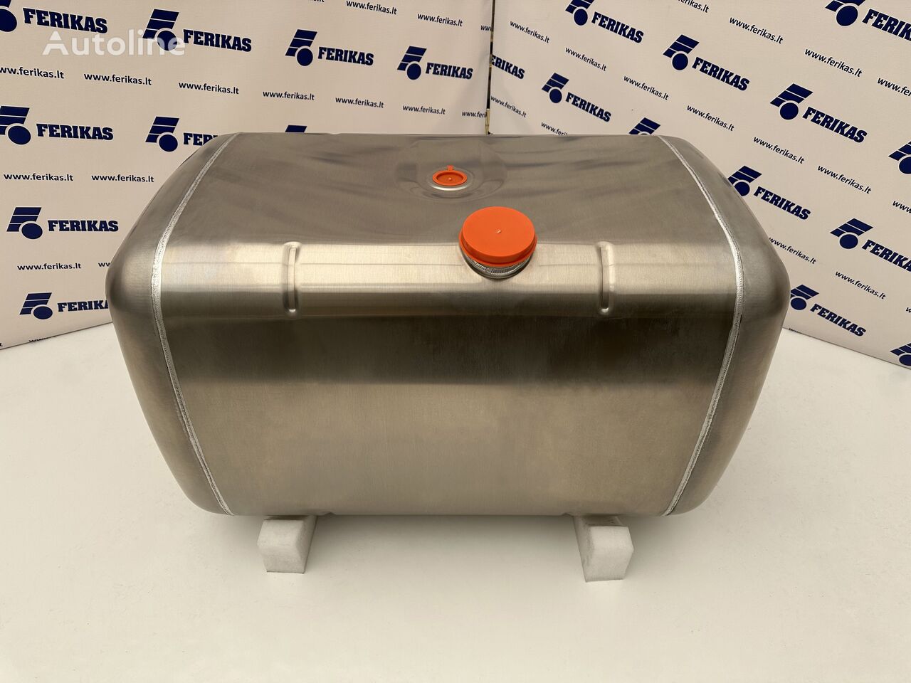 Fuel tank for Mercedes-Benz truck tractor - Autoline