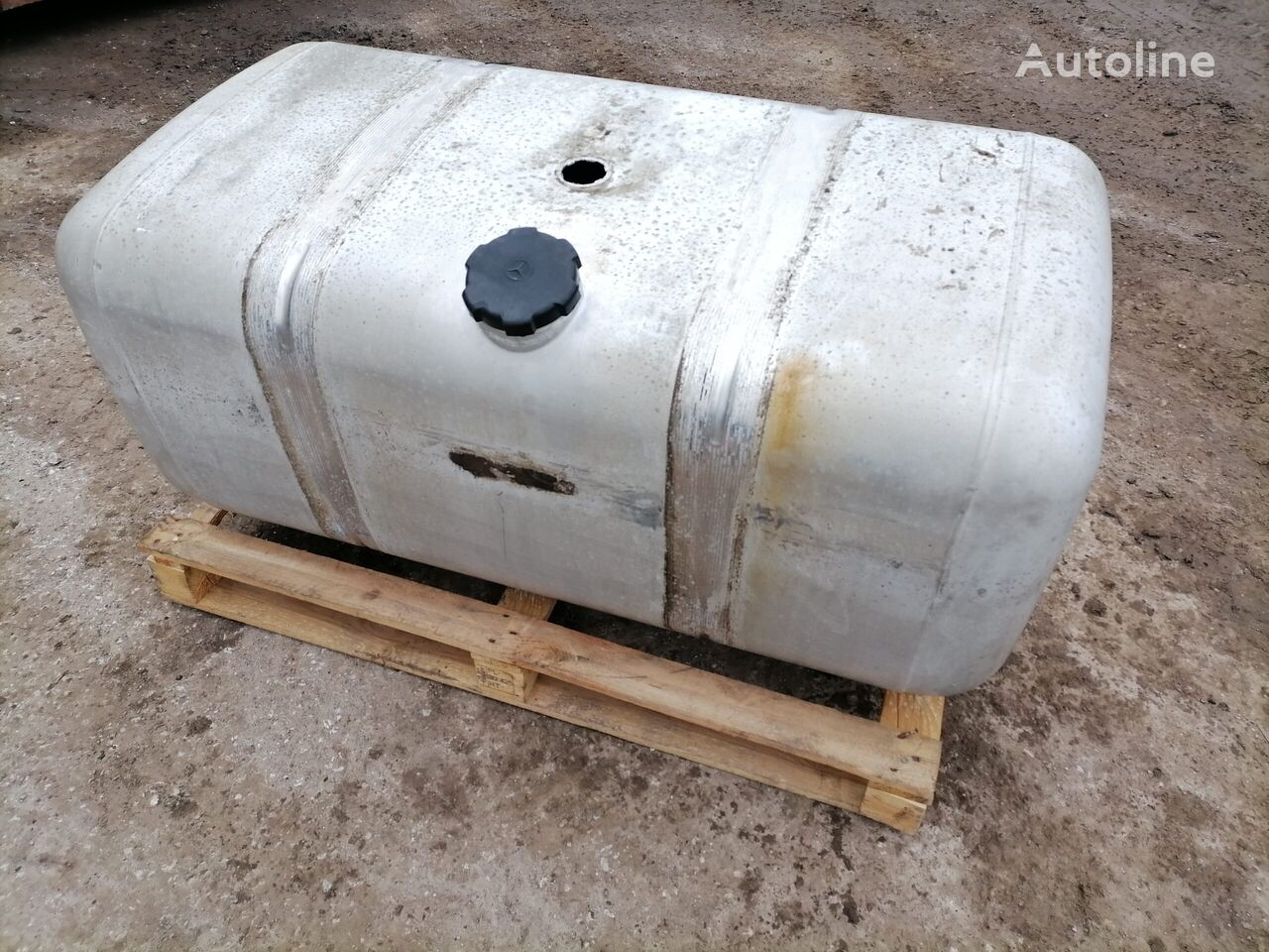 Réservoir de carburant Mercedes-Benz Kütusepaak 390L A9604701303 pour tracteur routier Mercedes-Benz Actros - Autoline