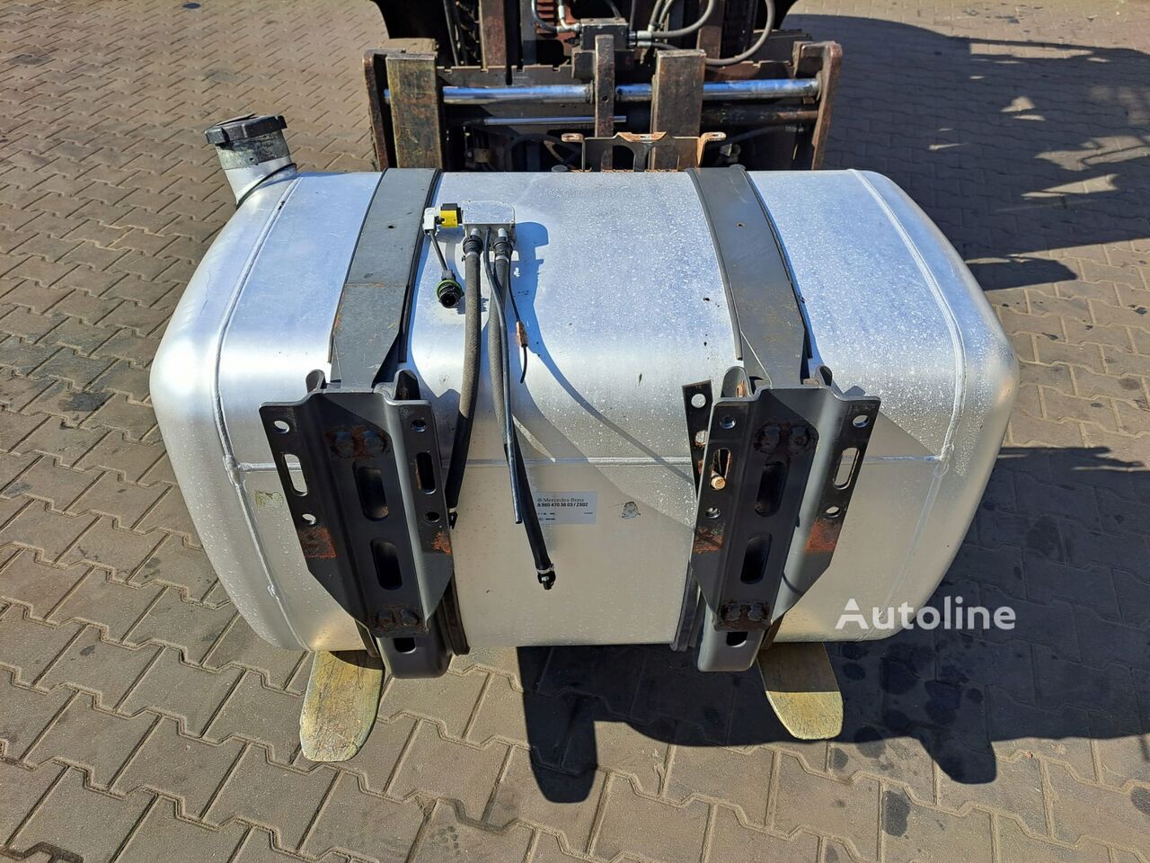 Réservoir de carburant Mercedes-Benz ZBIORNIK PALIWA MERCEDES ACTROS ANTOS AROCS 450L inny pour tracteur routier à vendre | Autoline FR Réservoir de carburant Mercedes-Benz ZBIORNIK PALIWA MERCEDES ACTROS ANTOS AROCS 450L inny pour tracteur routier - Autoline