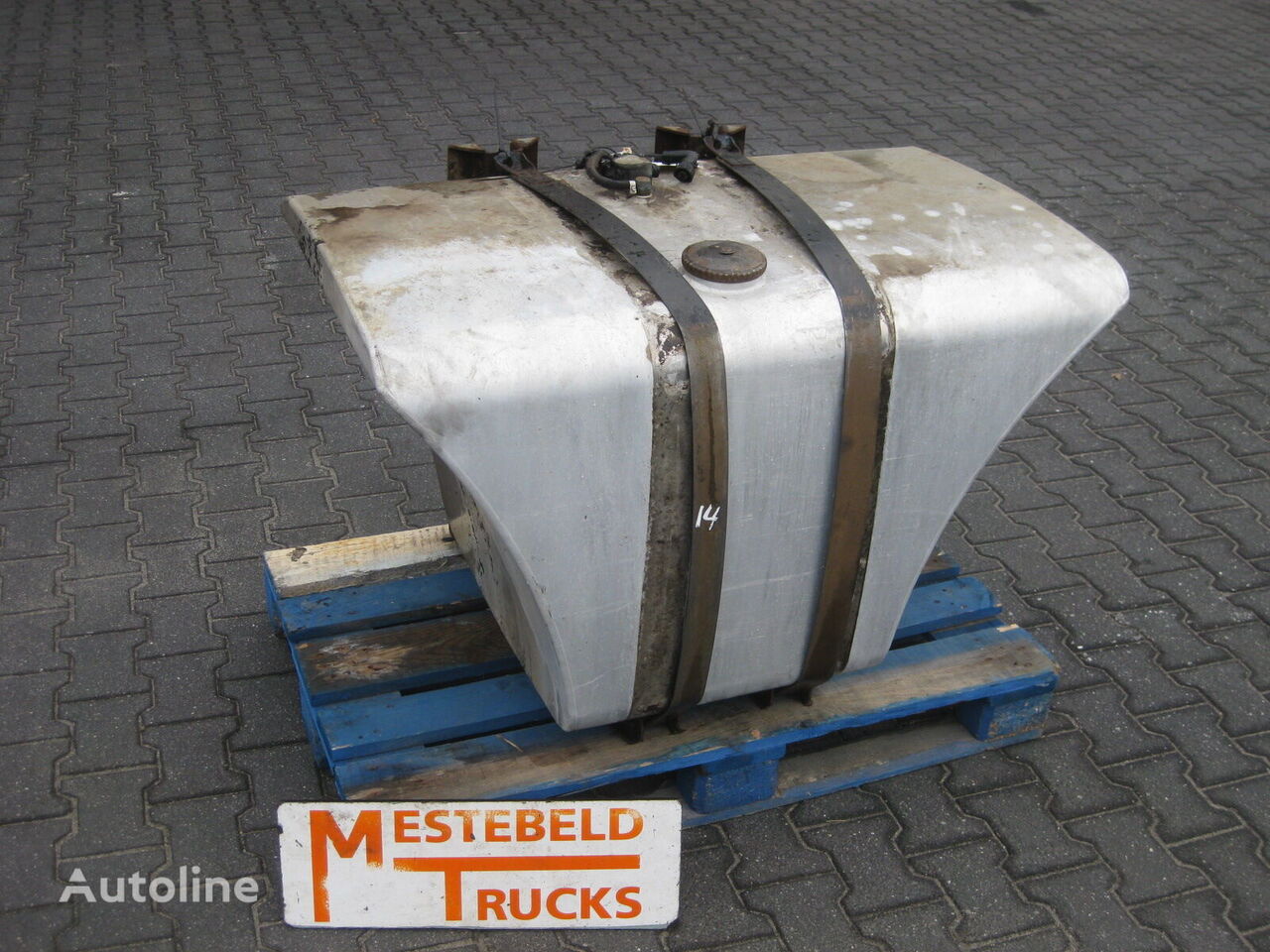 Fuel tank for Scania 4 serie truck - Autoline