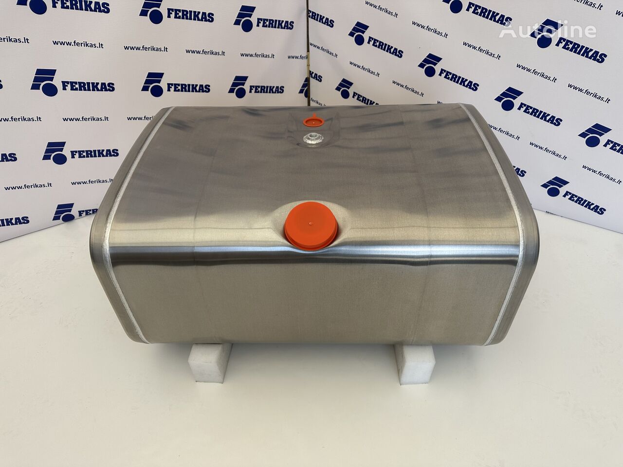 réservoir de carburant Scania New aluminum fuel tank 300L pour tracteur routier Scania