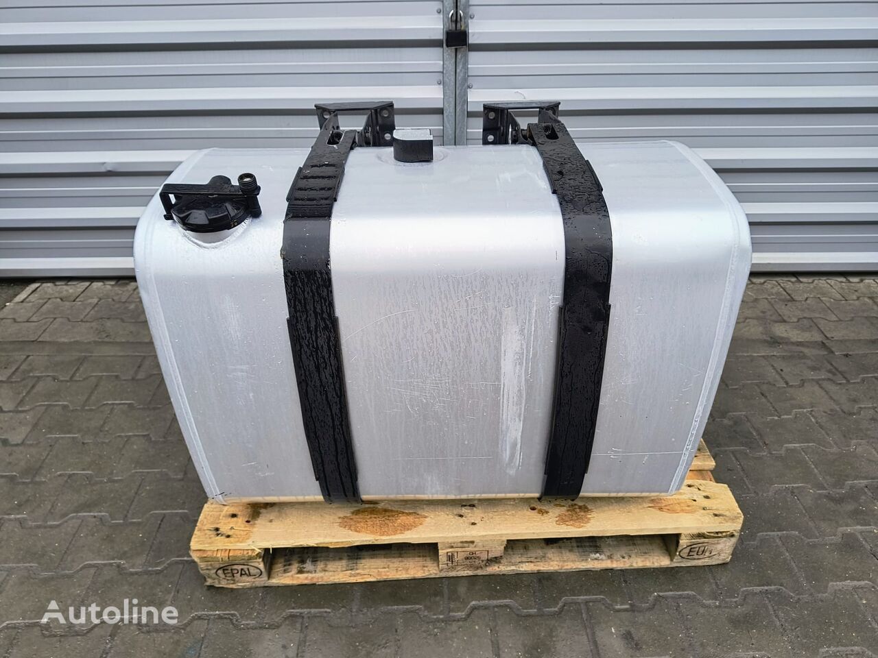 Volvo FH FM FH4 RENAULT PREMIUM MAGNUM RANGE T 21516447 fuel tank for truck