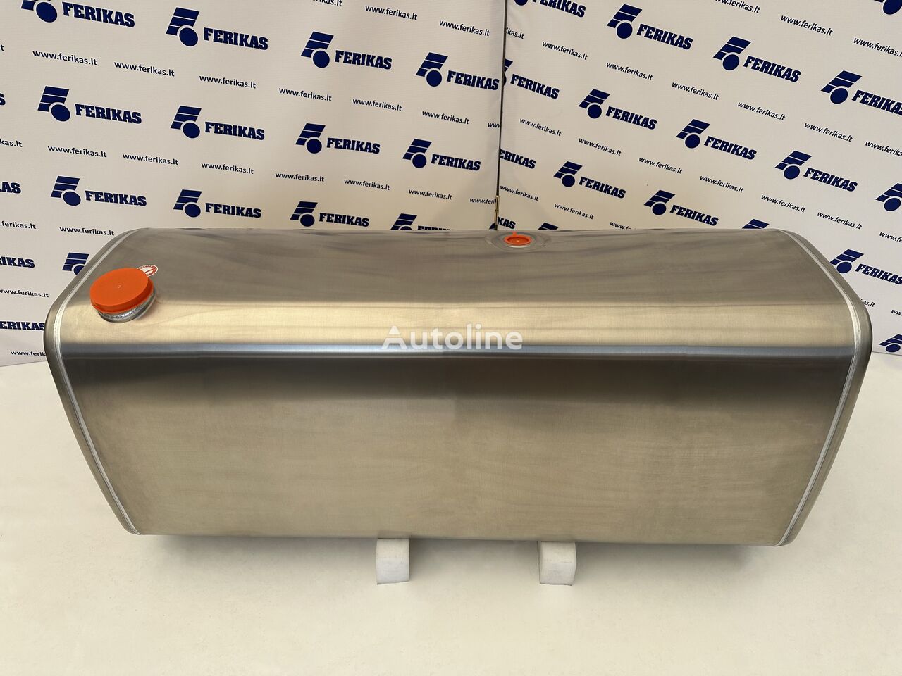 serbatoio carburante Volvo New aluminum fuel tank 650L per trattore stradale Volvo