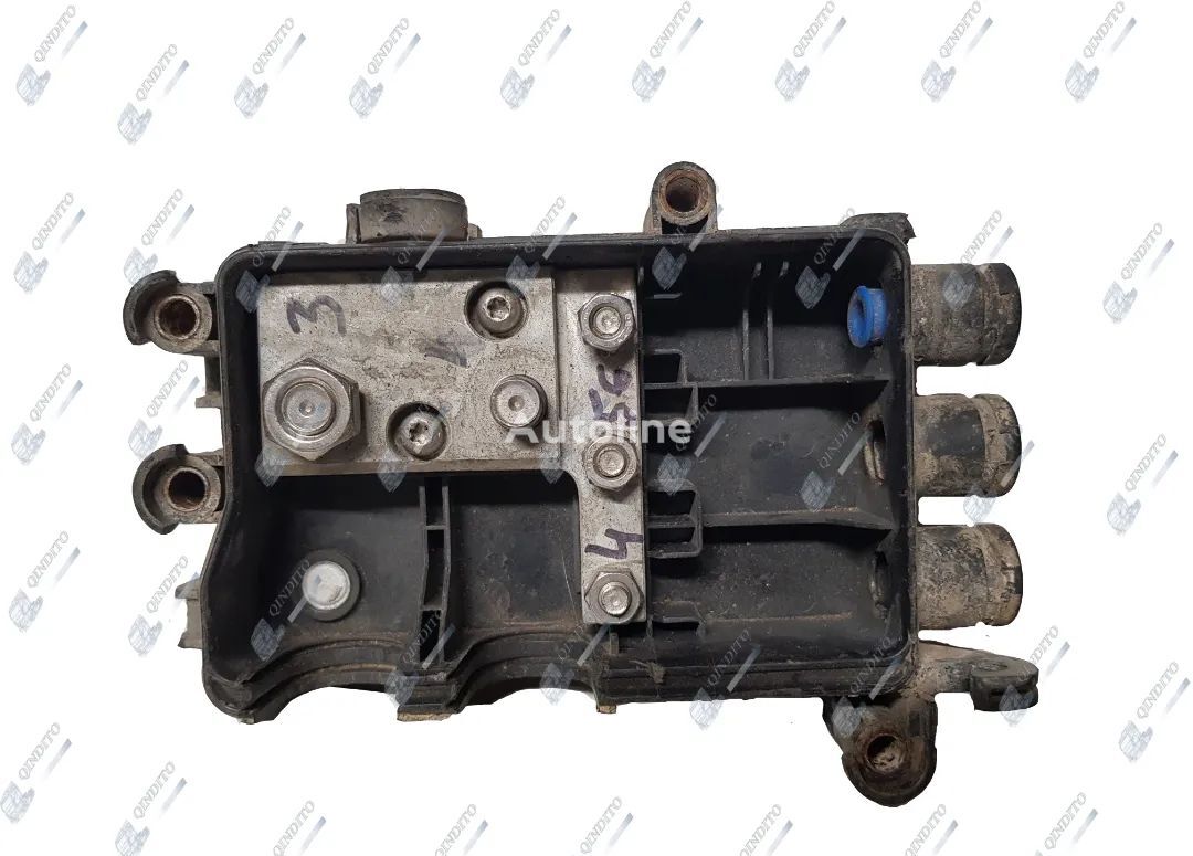 fusible ROZDZIELACZ SKRZYNKA BEZPIECZNIKÓW A9305460240 pour tracteur routier Mercedes-Benz ACTROS