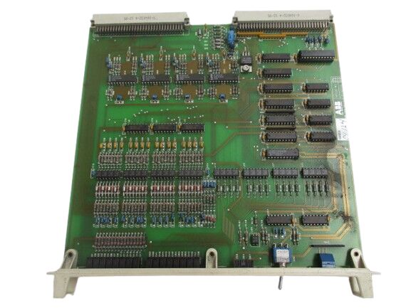 teollisuusrobotti ABB Robotics 3E 032725 (E 32725) - Output Board Modul APIOS-02 sulakerasia