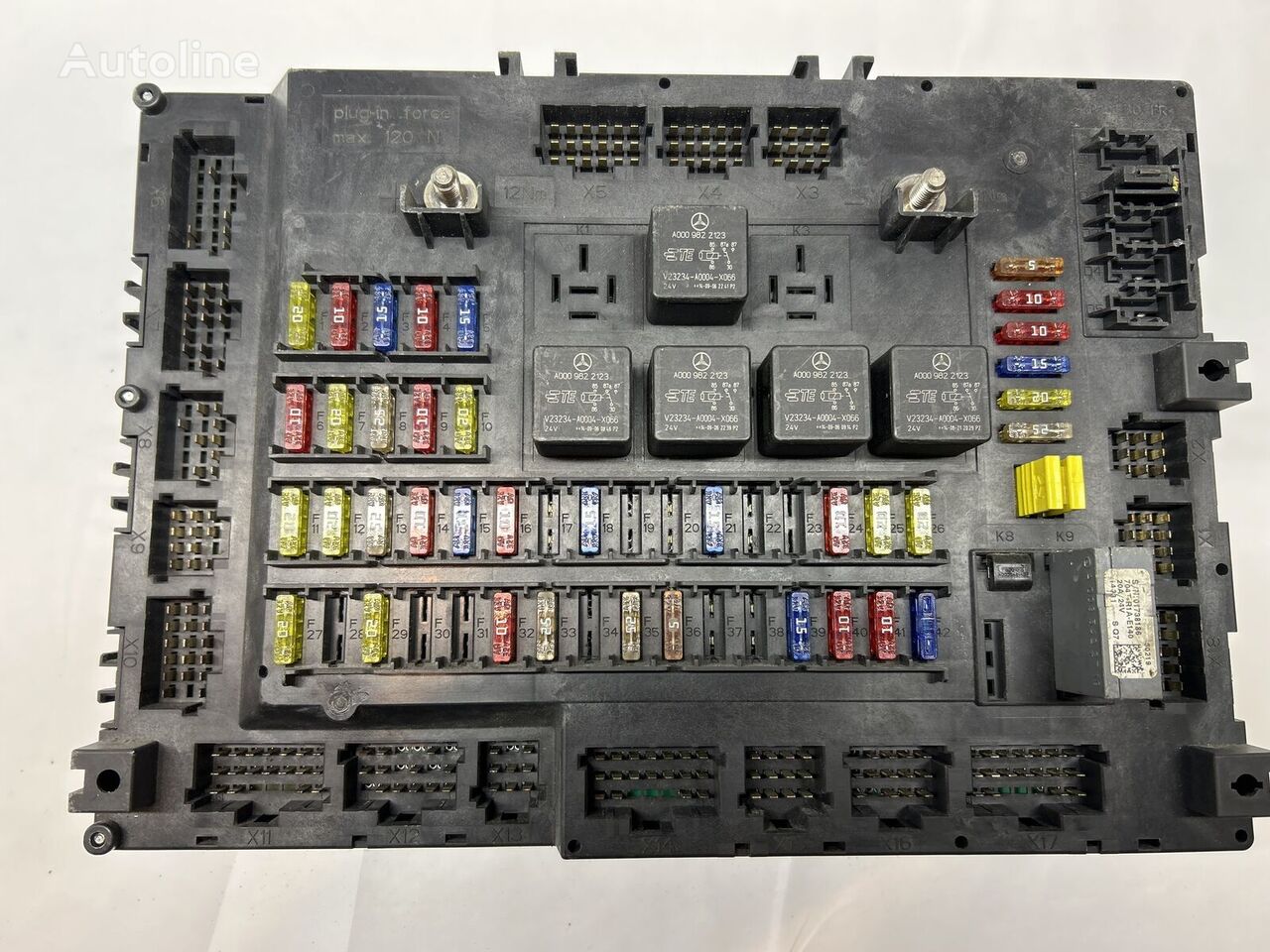 Mercedes-Benz ACTROS MP4 1845 LS Sicherungskasten A0014463558/001 12.80 Diesel A0014463558/001 fuse block