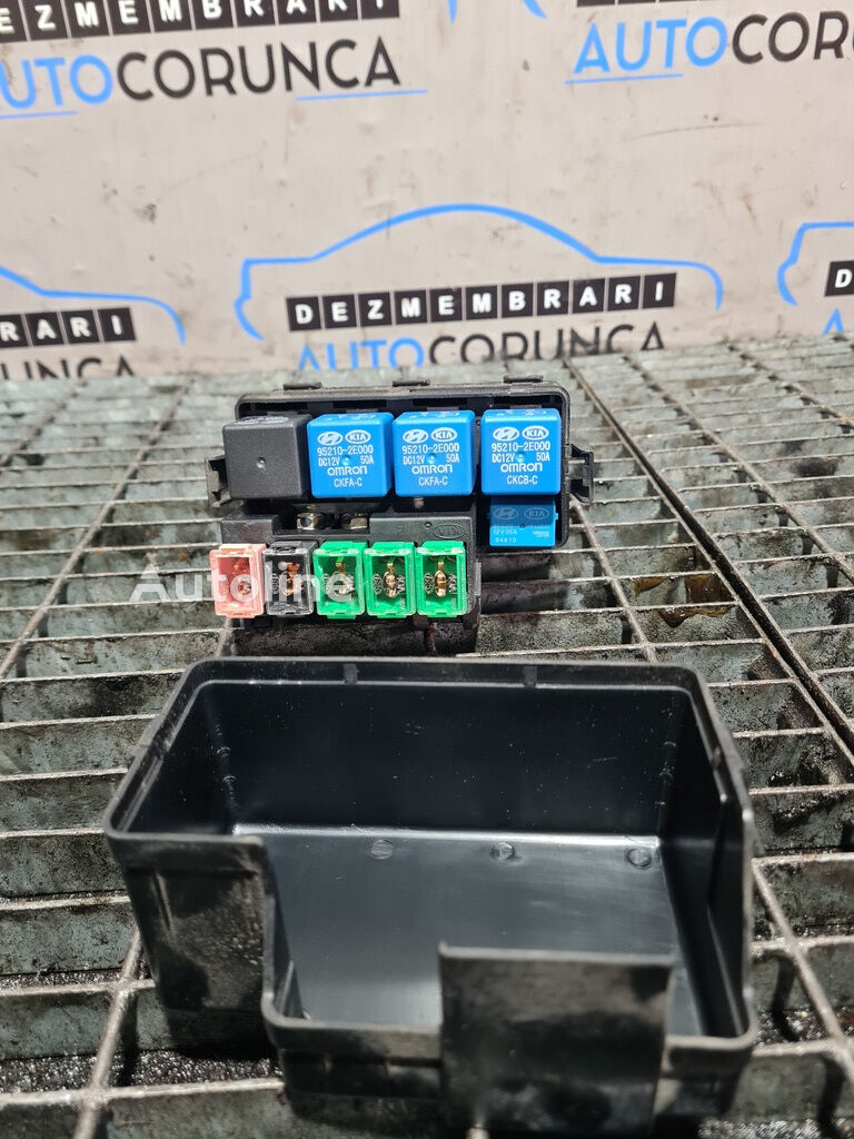 Кутия с предпазители Panou Sigurante Kia Sportage II 2.0 Diesel 2006 - 2010 за автомобил - Autoline