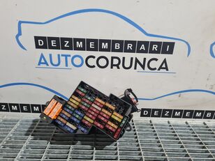 boîte à fusibles Panou Sigurante Porsche Cayenne 4.5 Benzina 2002 - 2006 pour automobile