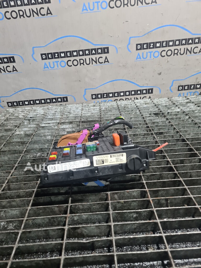Panou Sigurante Volvo XC90 2.4 Diesel 2002 - 2006 30728512 30728512 fuse block for car for sale | Autoline KE Panou Sigurante Volvo XC90 2.4 Diesel 2002 - 2006 30728512 30728512 fuse block for car - Autoline