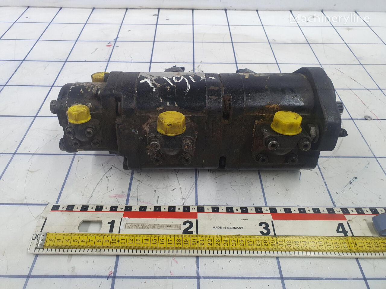 шестеренный насос Liebherr Liebherr LTM 1050-1 three way gear pump для автокрана Liebherr LTM 1050-1