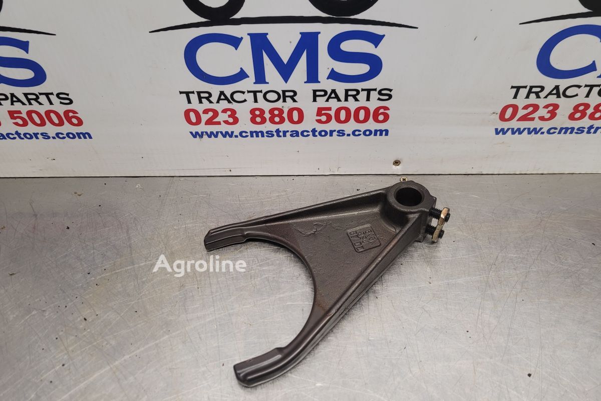 شوكة تبديل السرعة New Holland T5.120، Tsa، Case Maxxum 140، شوكة التحكم في ناقل الحركة 82852615 - Agroline