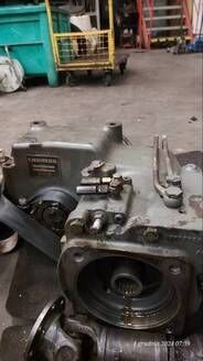 Liebherr 1001-3011 gearbox for excavator