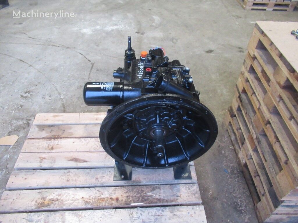 New Holland 87396486R 87396486R gearbox for 570XLT 570MXT 580L 580LS2 585G excavator