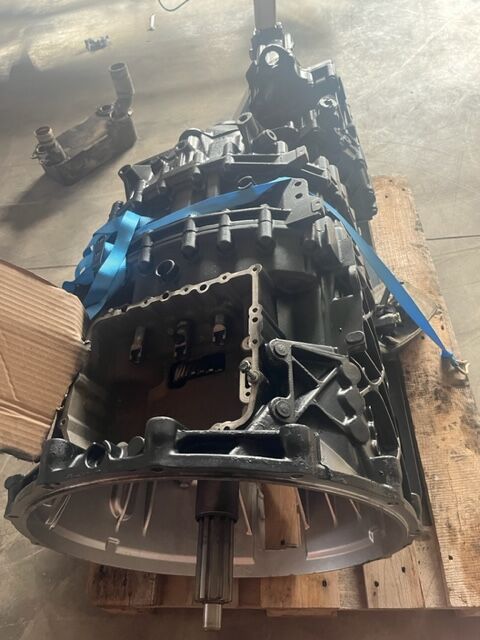 Caixa de velocidades ZF 12AS2531 1327046039 para camião MAN TGX - Autoline